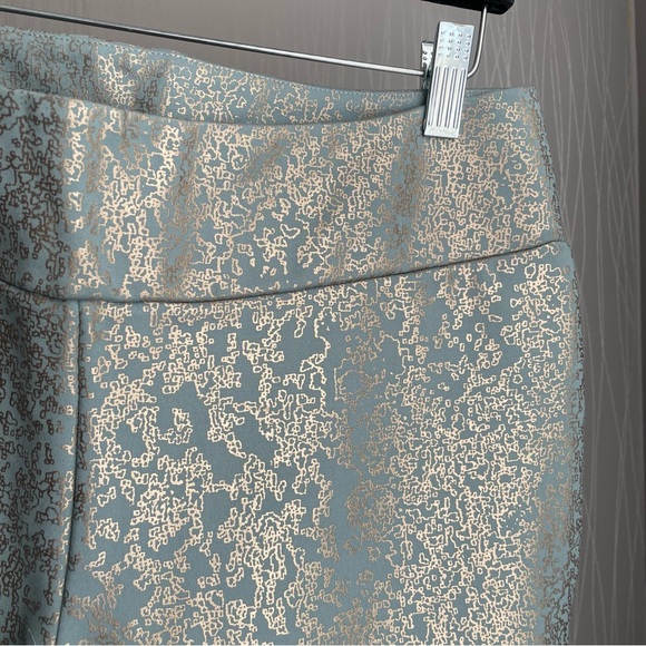 Soft Surroundings Pants Women’s Medium Palladium Blue Gold Patterned Ponte - Picture 5 of 10